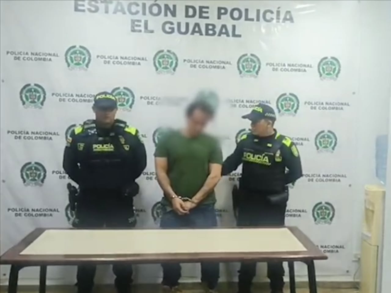 El sujeto fue enviado a prisión por un juez.