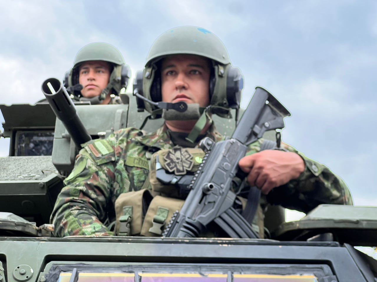 Con un pelotón blindado del Ejército Nacional, se realizan patrullas permanentes en esta región del suroccidente del país. Además, aeronaves no tripuladas de la Fuerza Aeroespacial Colombiana realizan sobrevuelos en principales ejes viales.