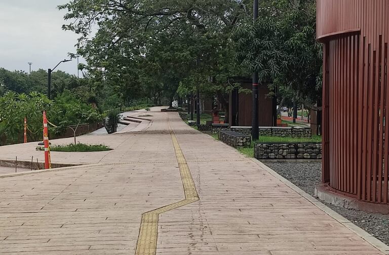 Obras del Parque Pacífico paralizadas desde hace varios meses.