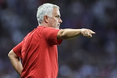 José Mourinho, entrenador de la Roma, equipo que quiso contar con Duván Zapata en sus filas