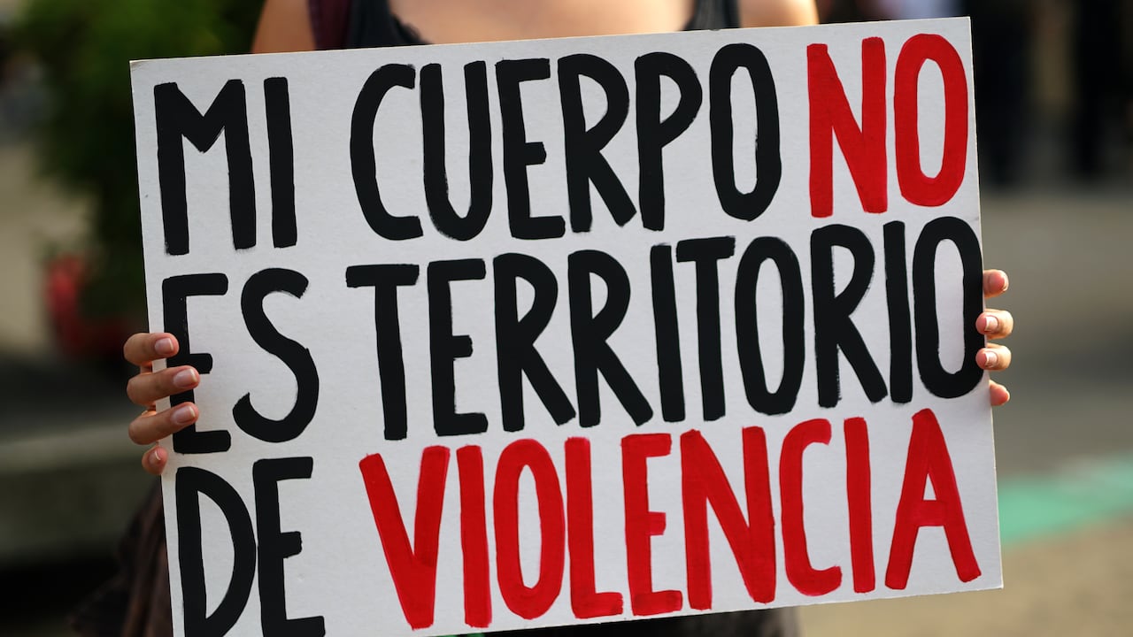 Cada 25 de noviembre se conmemora el Día Internacional de la Eliminación de la Violencia contra la Mujer. En Cali se realiazó una jornada para visibilizar la magnitud de la violencia contra mujeres y niñas a nivel global, aunque se presentó poca asistencia de gente.