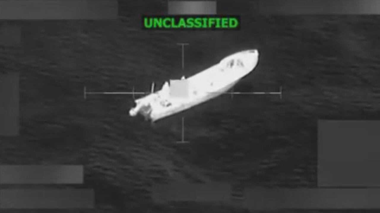 Cada embarcación llevaba 3 personas a bordo