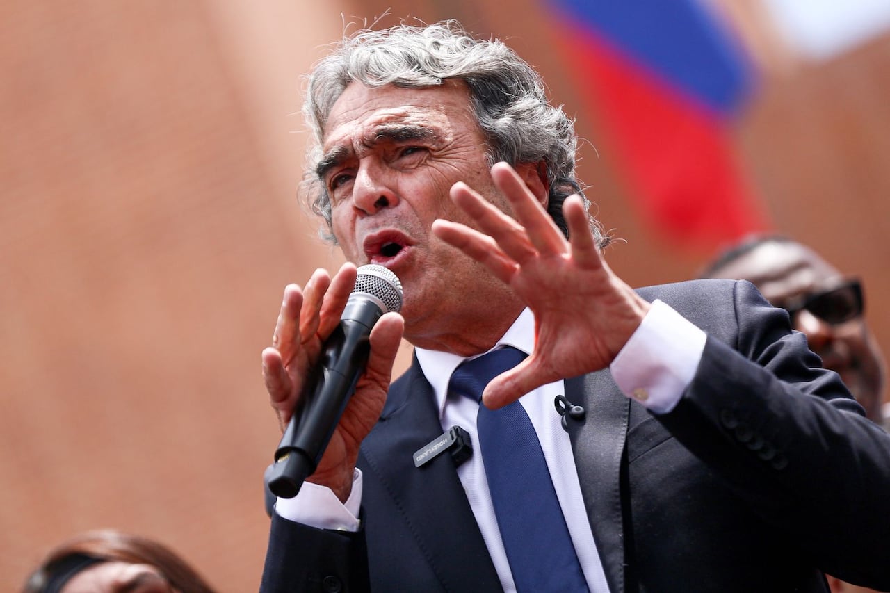 El candidato Sergio Fajardo junto a su fórmula vicepresidencial, Edna Bonilla realizaron la inscripción de su candidatura en la Registraduria Nacional.