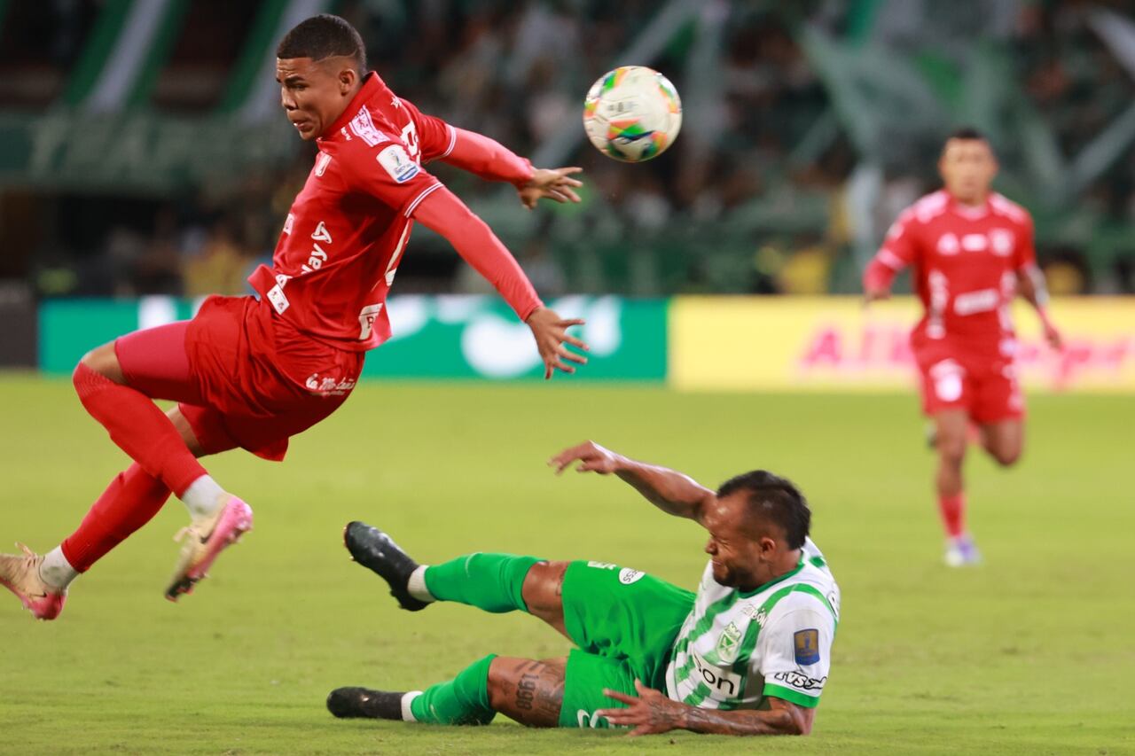 Imagen del encuentro entre Atlético Nacional y América de Cali por el juego de ida de las semifinales de la Copa Colombia 2025.