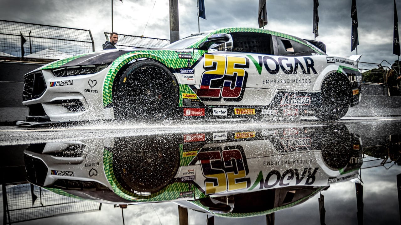 El coche que conducirá Tatiana Calderón durante en el SG28 en Nascar de Brasil.
