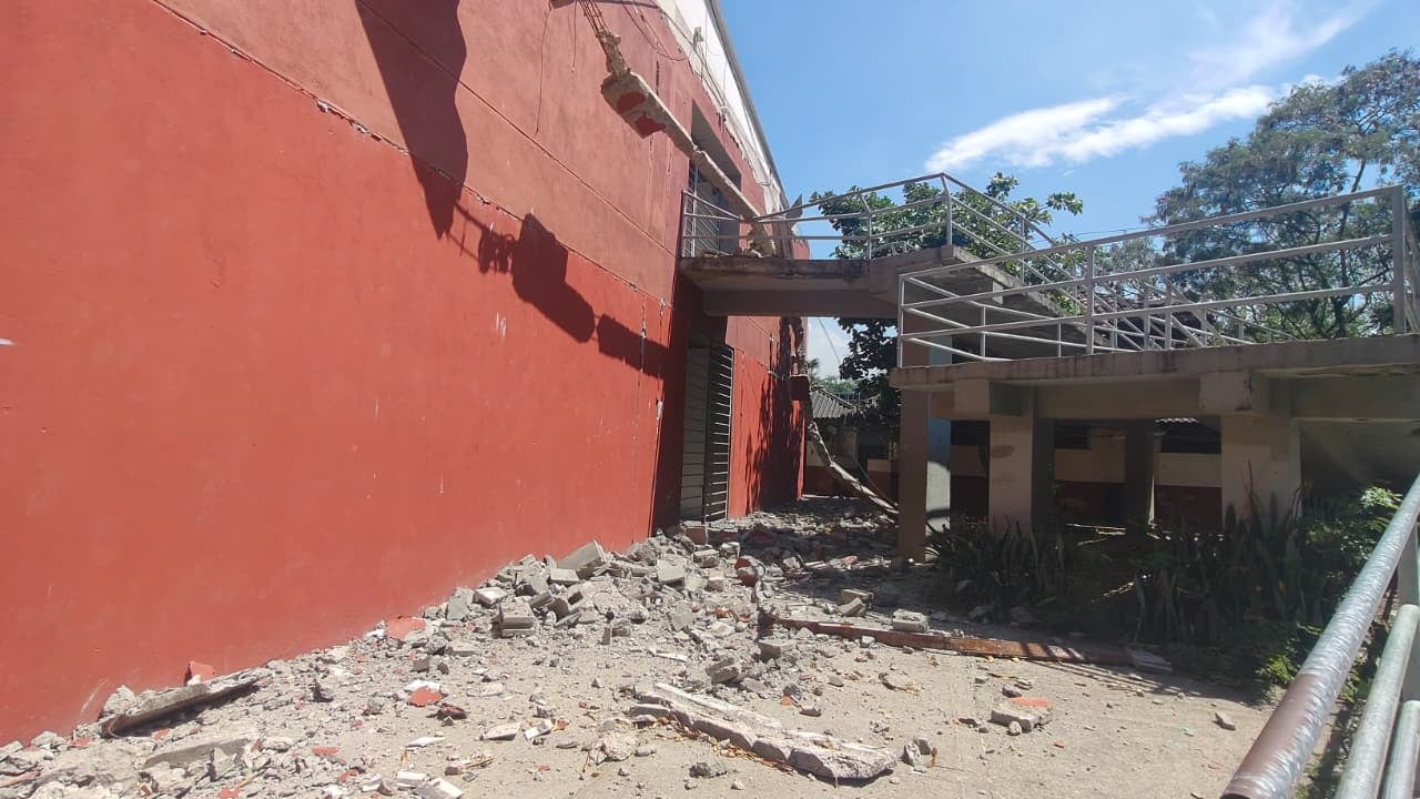 La secretaria de Educación de Cali, Sara Rodas, informó que 246 sedes educativas de la ciudad reportaron algún tipo de daños tras el sismo.