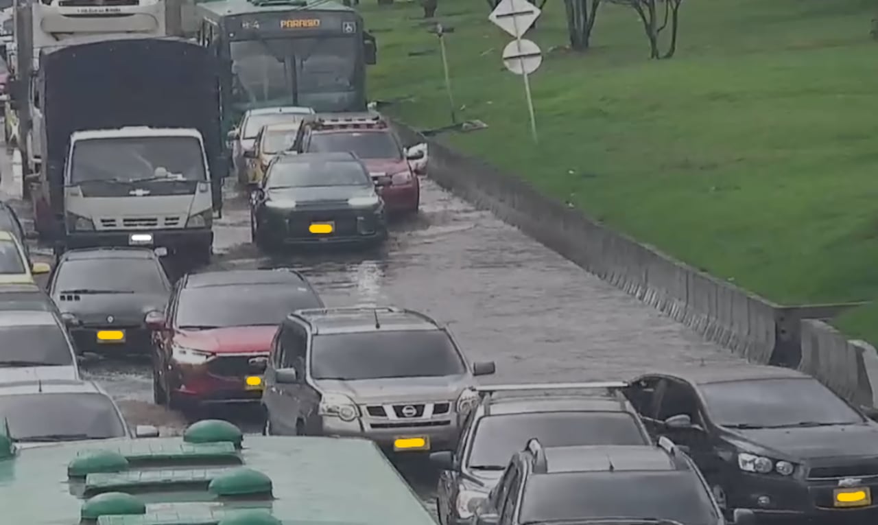 Fuertes lluvias en la tarde del domingo, 30 de noviembre, en Bogotá.