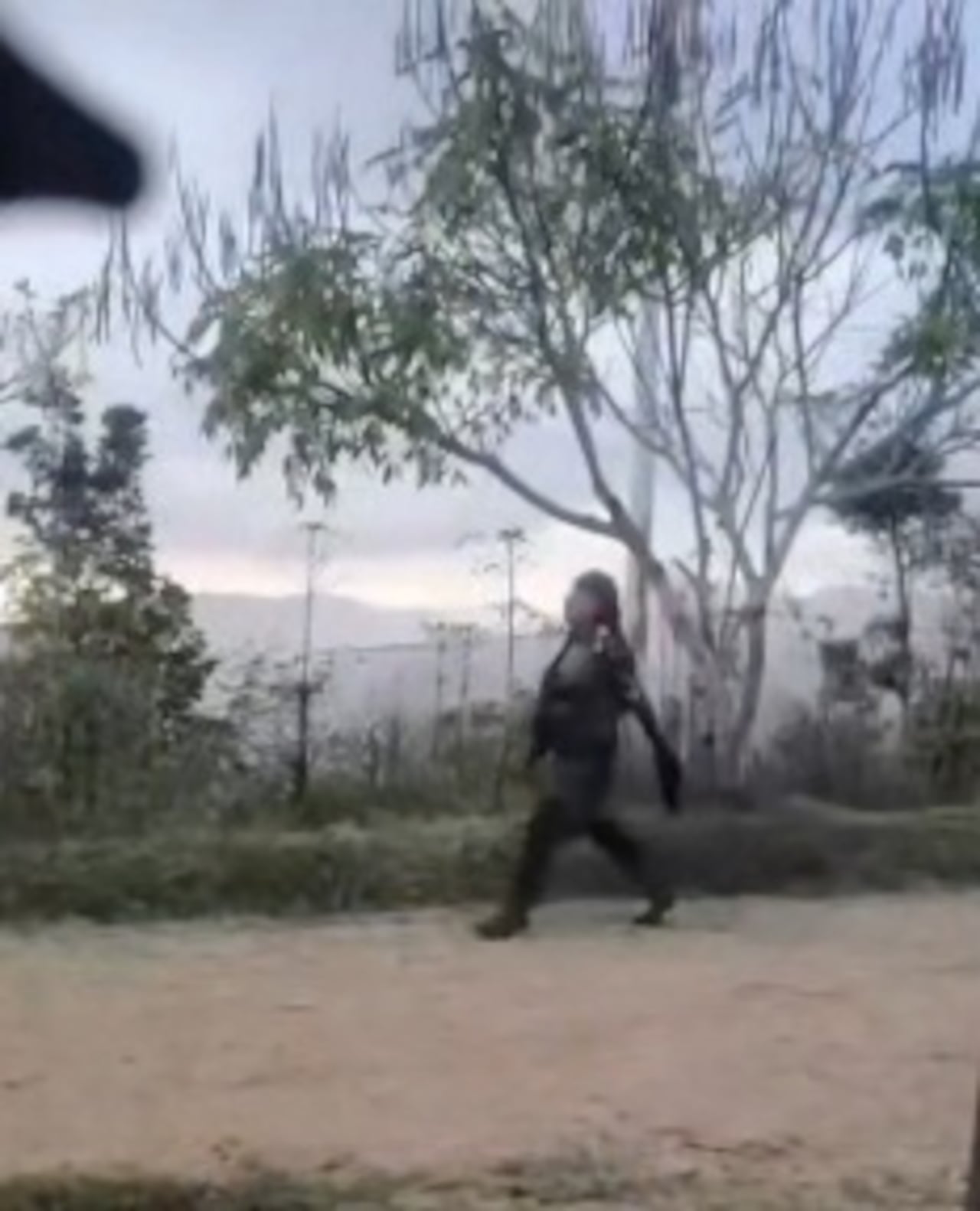 Imagen registrada en el sector de El Pedregal, zona rural de Inzá, donde se reportaron enfrentamientos entre grupos armados ilegales durante la mañana de este martes 6 de octubre.
