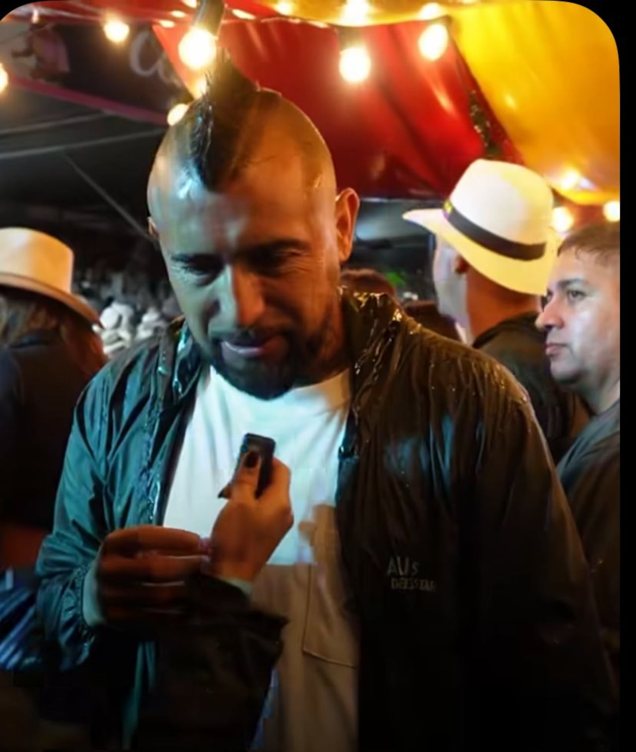 Arturo Vidal se gozó el primer día de la Feria de Cali.