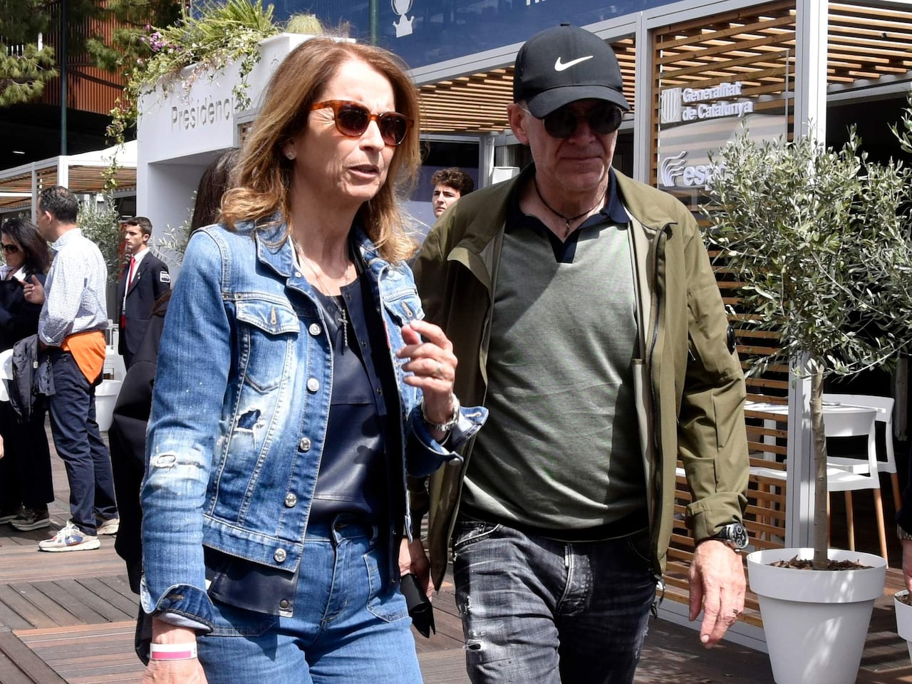 padres de Pique el país