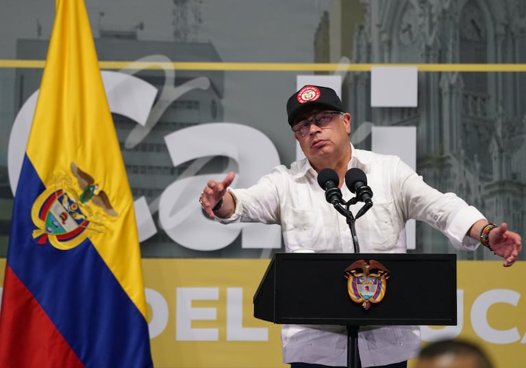 Presidente Gustavo Petro en Cali, Gobierno en los Barrios Populares
