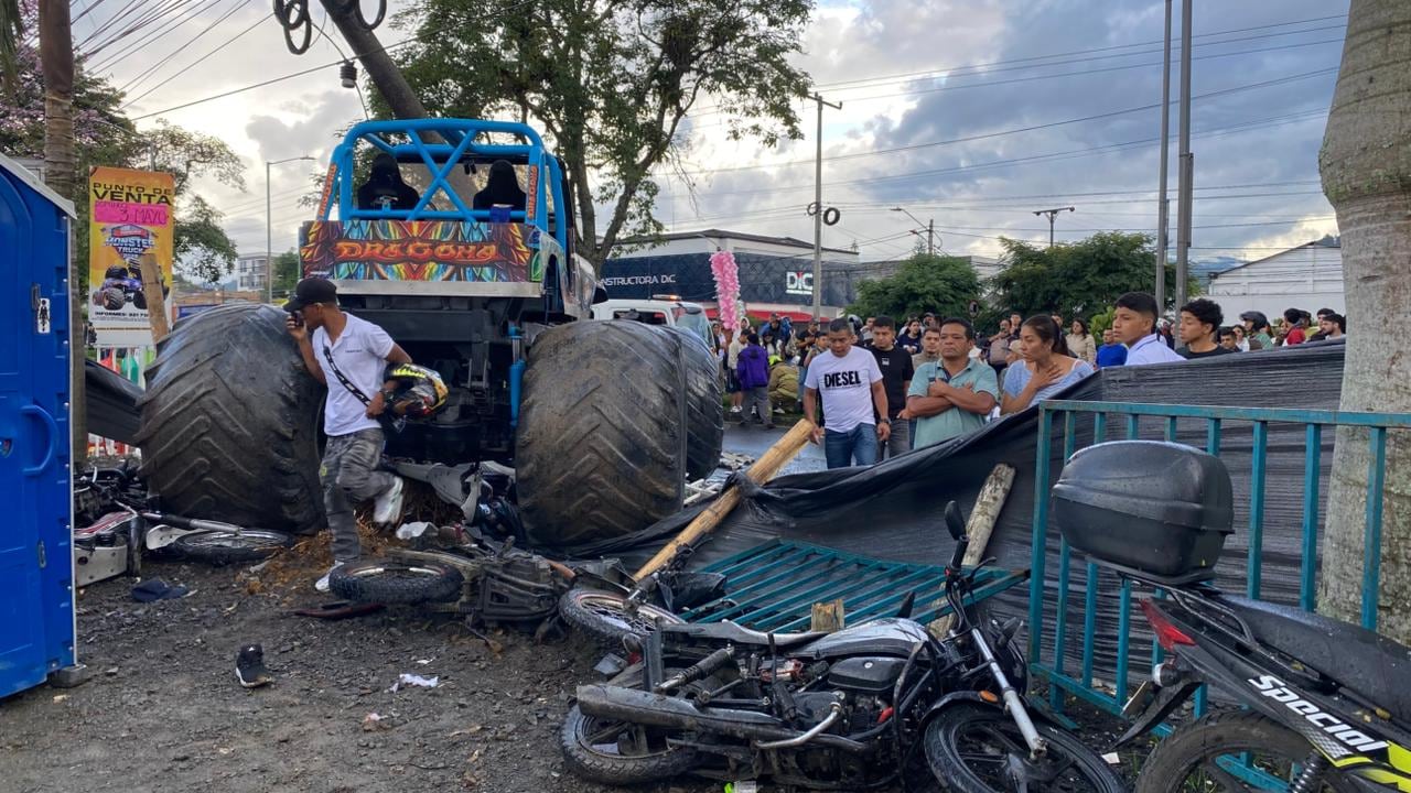 Momentos de pánico se vivieron en Popayán cuando un vehículo del espectáculo Monster Truck 2025 se salió de control y arrolló a varios asistentes.