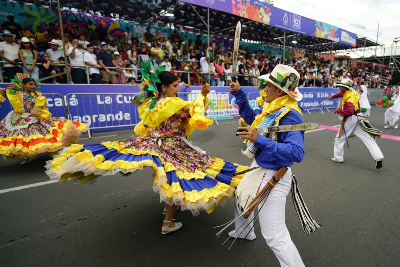 Postal del desfile de la Fiesta de Mi Pueblo de la Feria de Cali 2025, en la tarde de este viernes 26 de diciembre.