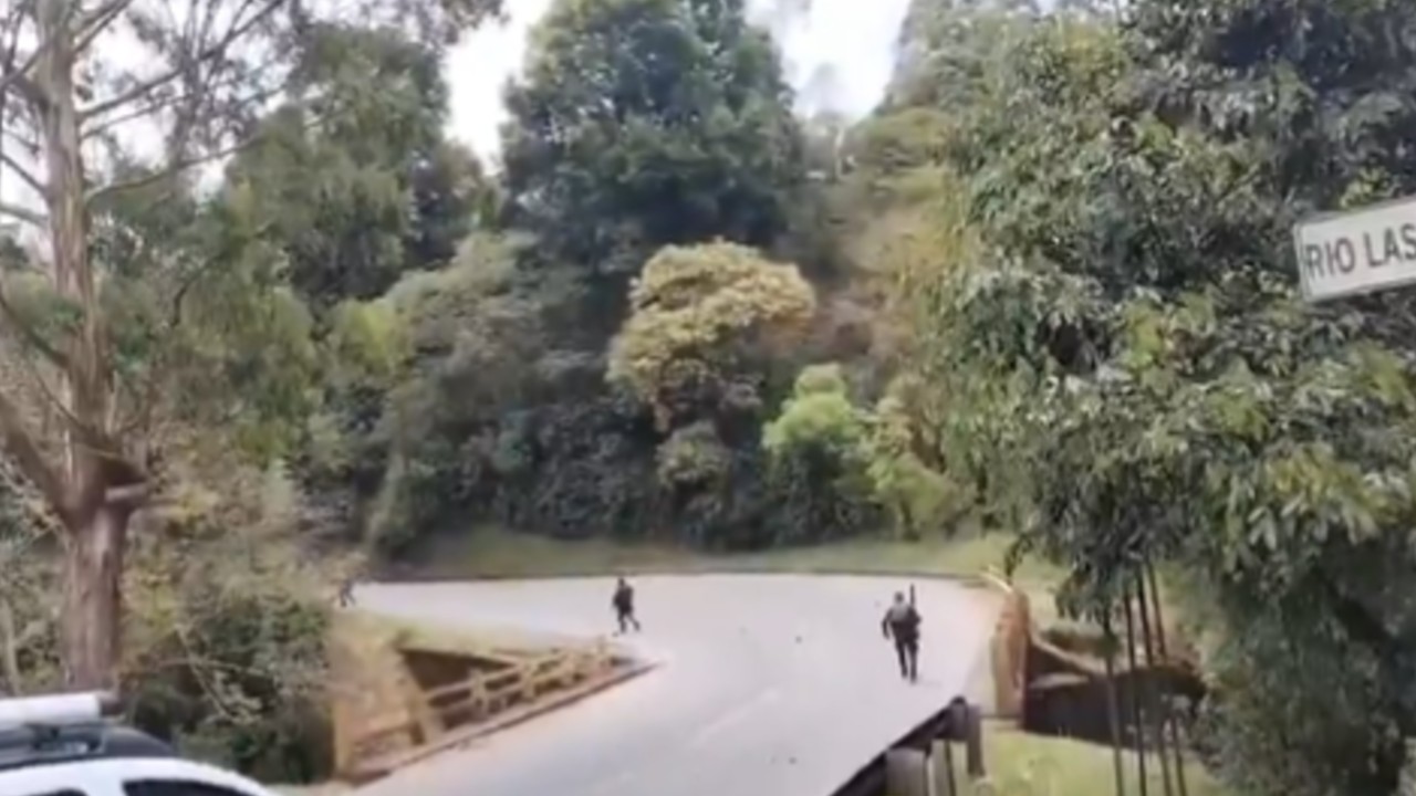 Reportan un ataque contra una patrulla de la Policía.