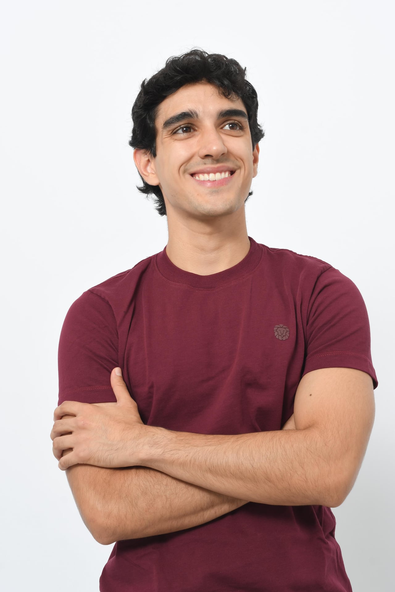 Juanse busca lanzar su propia música y entrar en el mundo del teatro musical. Para ello quiere irse a estudiar a Nueva York y seguir evolucionando.