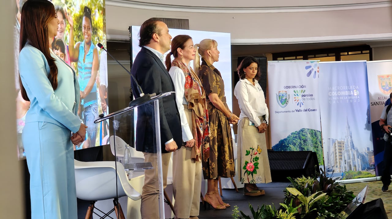 Macrorrueda de Negocios contó con la presencia de la gobernadora del Valle, Dilian Francisca Toro, y del alcalde, Alejandro Eder.