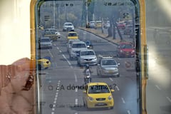 Secretaría de Movilidad Distrital iniciará operativos de control a los vehículos de Transporte que trabajen con plataformas. 19 de septiembre de 2024. Foto Jorge Orozco / El País.