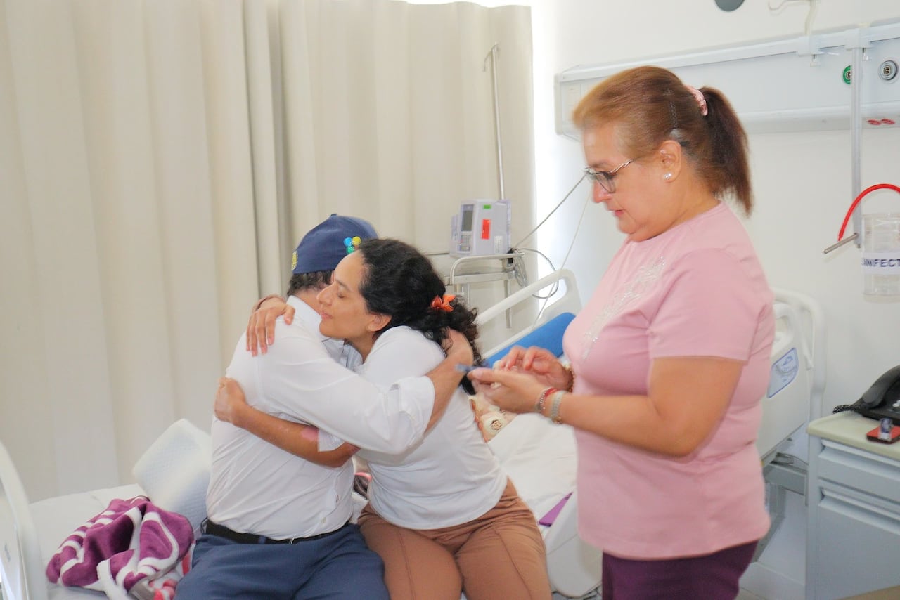 Diana Troncoso sobrevivió al terremoto tras haber estado atrapada más de 30 horas entre los escombros de las Torres de Limonar en el barrio Ciudad Capri.