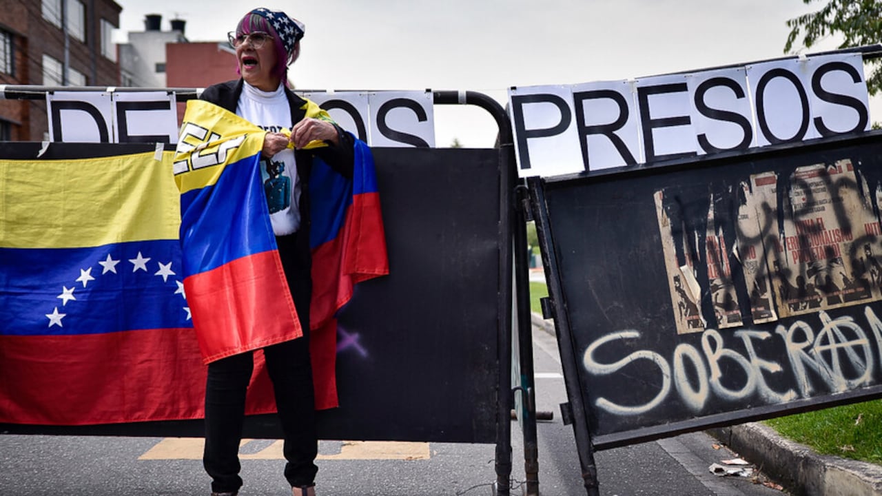 La situación de los presos políticos sigue siendo un tema difícil en el país vecino.