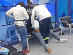 Dirigente gremial fallecido recibiendo auxilios, unos minutos antes de su fallecimiento.