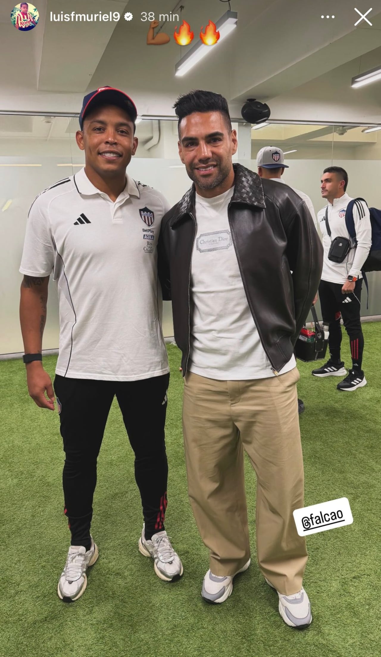 Luis Fernando Muriel (izq.) y Radamel Falcao tras el encuentro entre Millonarios y Junior.