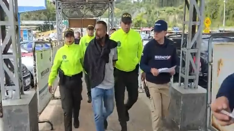 Cayó en operativo con autoridades ecuatorianas, uno de los hombres más buscados del Clan del Golfo.