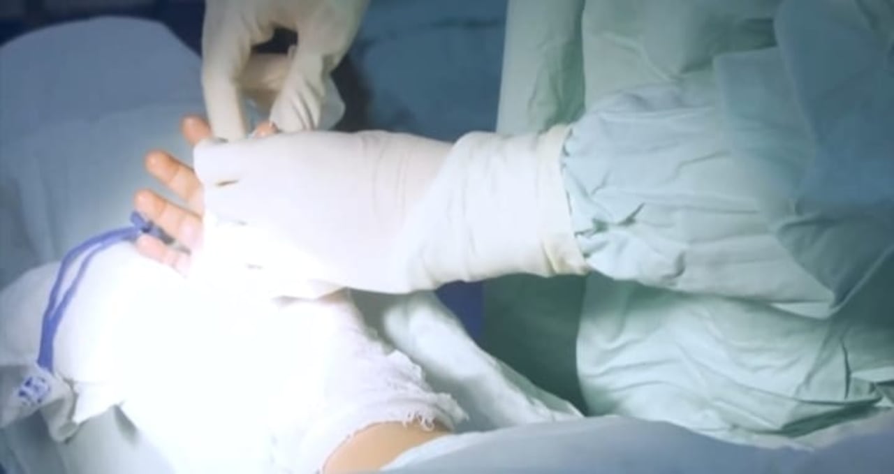 El menor de edad es atendido en Bogotá.