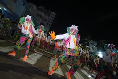 El tradicional desfile es la antesala del Carnaval de Barranquilla. Desde las 4:00 de la tarde de este viernes, la ciudad está de fiesta.