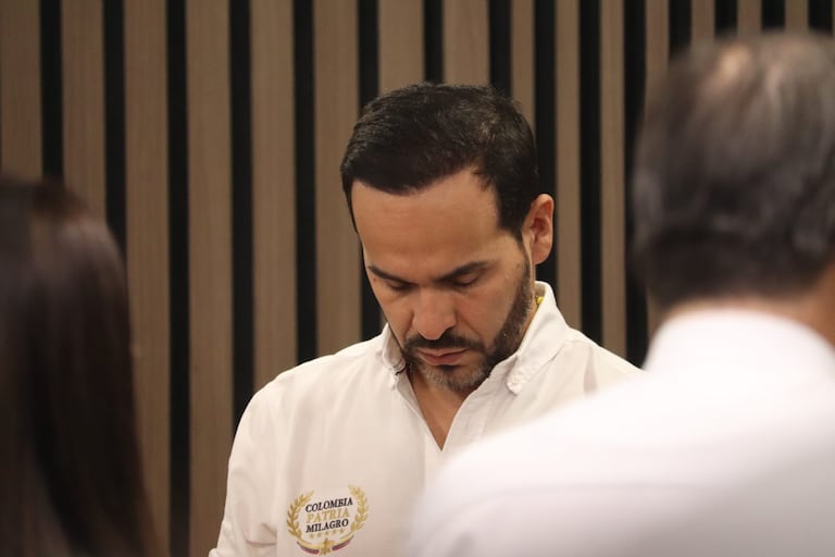 Abelardo de la Espriella, presidente de la República, durante su visita a Cali.