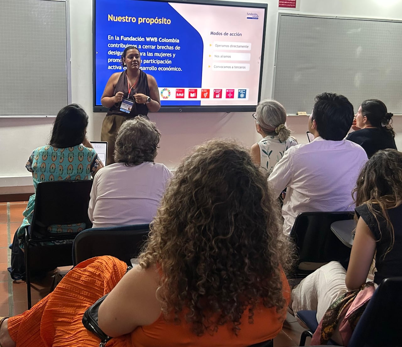 La dimensión afectiva y moral como límite y oportunidad para las políticas de cuidado en Cali, fue presentada por Alejandra Galeano y Camilo Salinas, de la Fundación WWB Colombia.