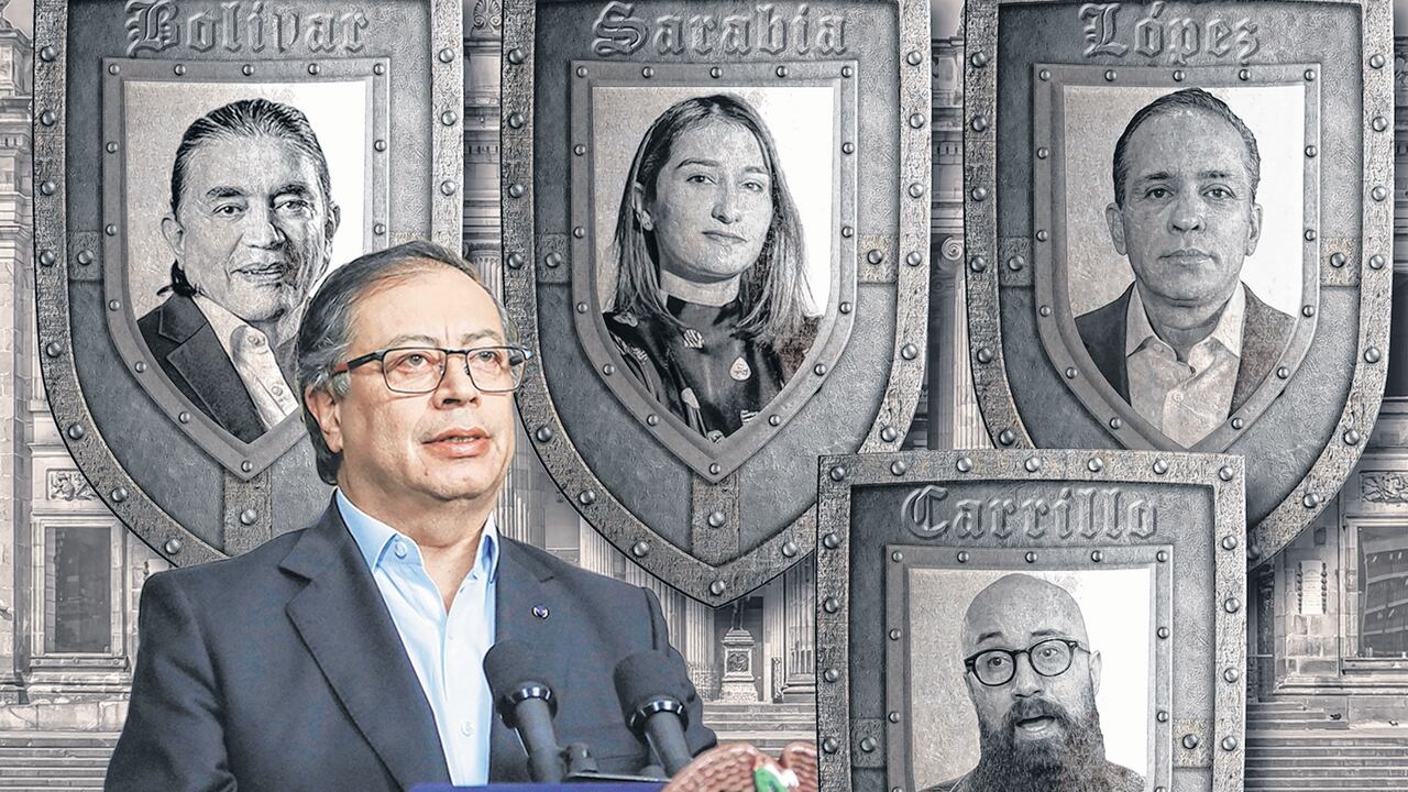 Los nombramientos de Gustavo Bolívar en Prosperidad Social, el de Alexander López en Planeación Nacional, el de Laura Sarabia en el Dapre y el de Carlos Carrillo en la Unidad Nacional de Gestión de Riesgo de Desastres han sido criticados por su falta de conocimientos técnicos.