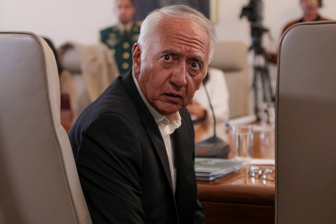 Guillermo Alfonso Jaramillo, ministro de Salud, el 16 de febrero de 2026, en Bogotá