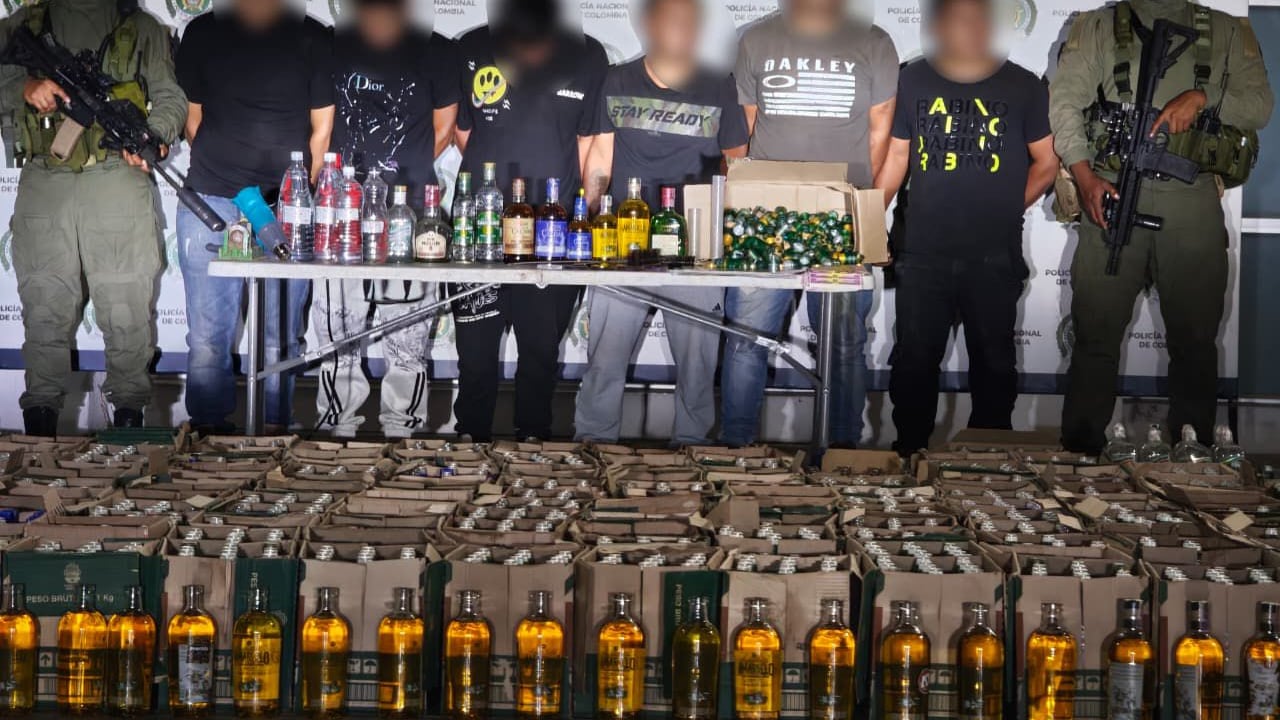 Se espera que las autoridades envíen a la cárcel a los capturados sorprendidos con este licor adulterado.