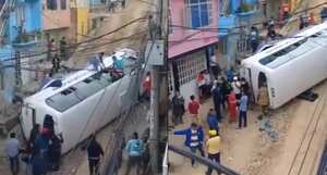 Los equipos de emergencia llegaron al lugar para atender la novedad.