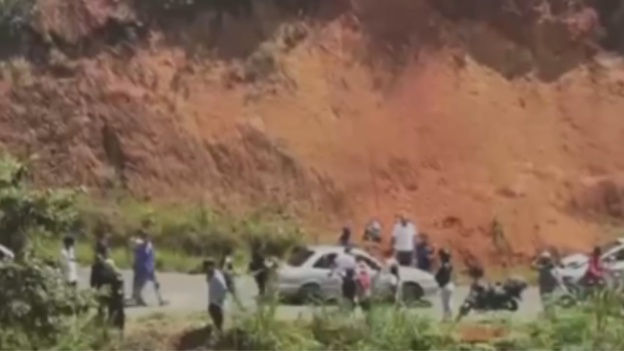 La emergencia tuvo lugar en el kilómetro 38 de la antigua vía Simón Bolívar.