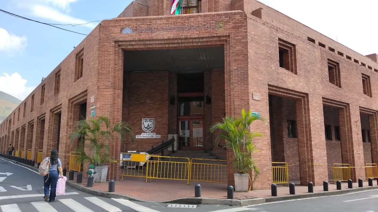 El Centro Cultural de Cali sufrió daños en su mampostería tras el terremoto. Por ser un bien cultural, la reparación no puede hacerse como una obra convencional.
