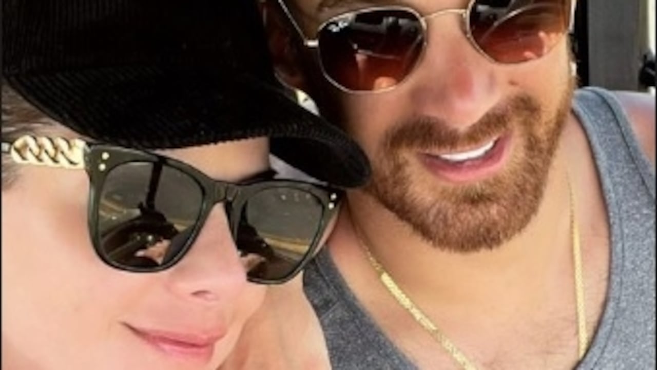 Carolina Cruz junto a su pareja, Jamil Farah.