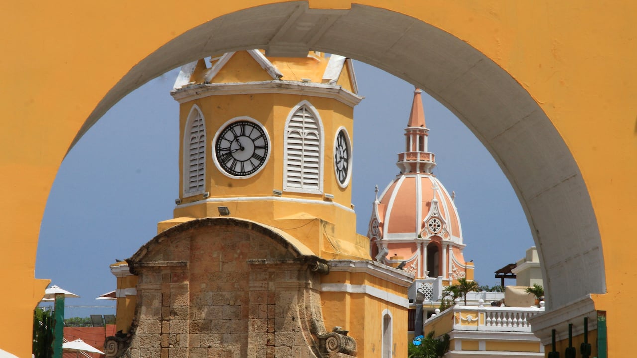 Las festividades continúan este jueves 13 de noviembre con el Bando de Independencia, el tradicional desfile en el que comparsas, lanceros, reinas y agrupaciones folclóricas recorren las calles.