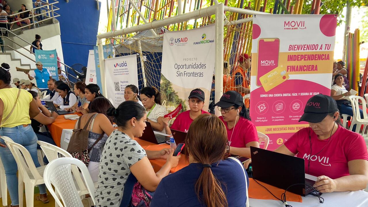 Ampliar la oferta de productos y servicios financieros contribuye a la integración económica y social de las personas migrantes venezolanas, de la misma manera que aporta al crecimiento económico del territorio.