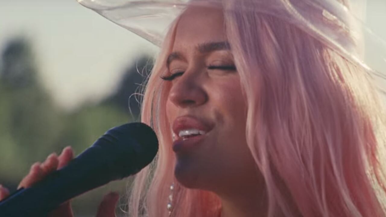 Karol en su nuevo video, "Mi ex tenía razón".