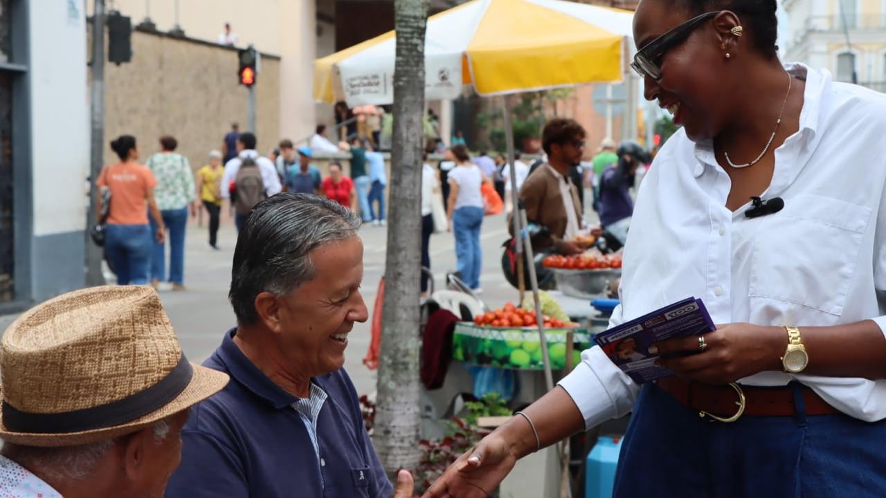 Ana Carolina Quijano durante una actividad de campaña en el Valle del Cauca.