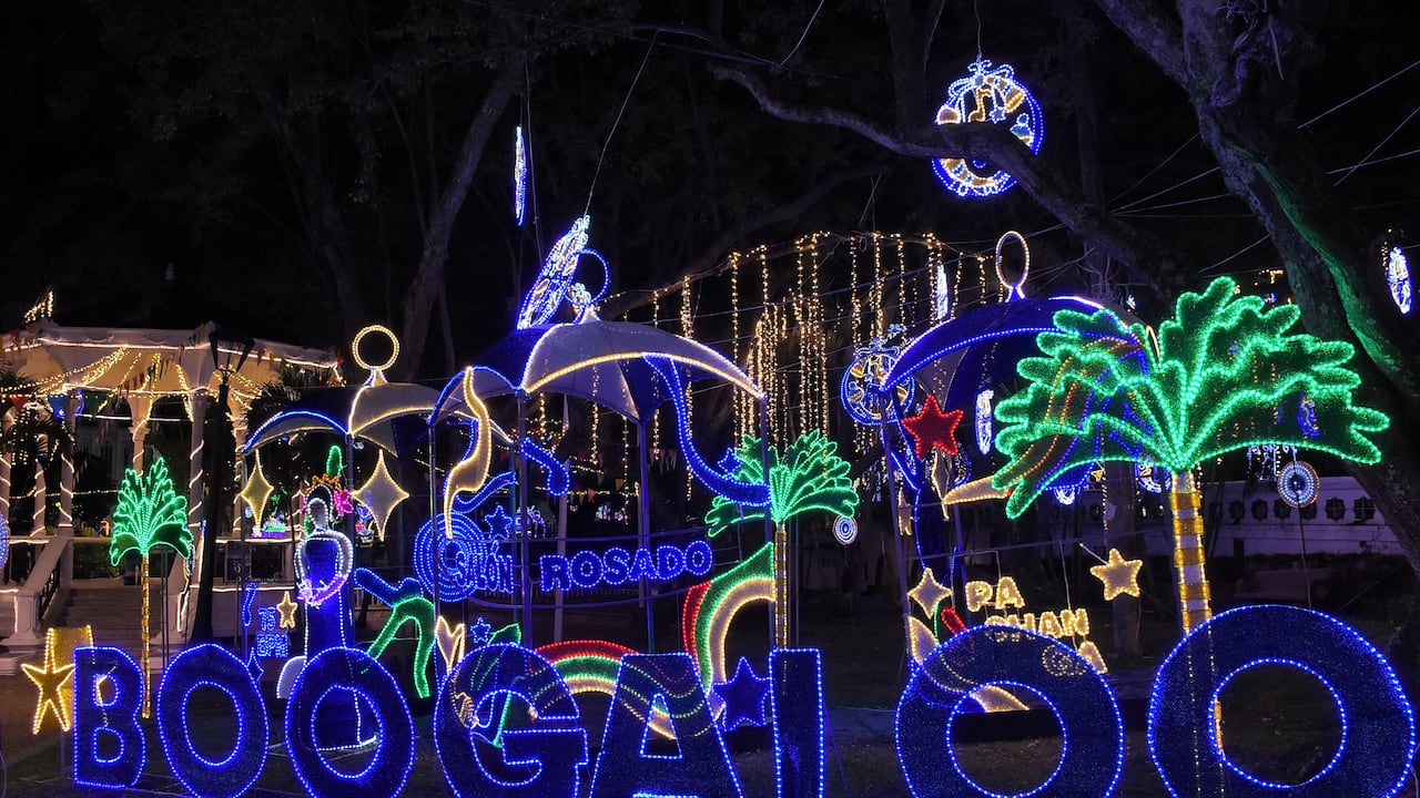 Pruebas técnicas del Alumbrado Navideño 'Cali, un Sorprendente Relato Popular'.