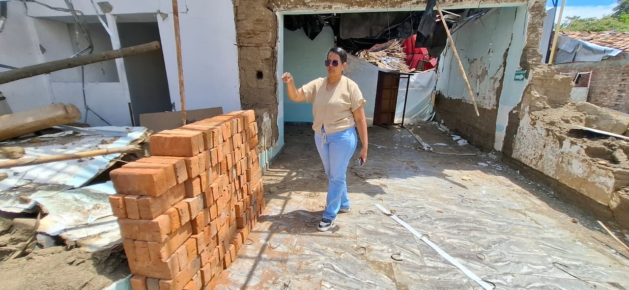 Un camión facilitado por un amigo de Pereira se encargará del traslado de los miles de ladrillos donados por fundaciones.