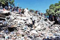 Terremoto en Cali, Colapso de infraestructura en diferentes lugares de la ciudad. Clínica de Colores, DESA, Galería Alameda, Edificaciones sobre la avenida roosvelt y al frente del coliseo de Hockey Miguel Calero.