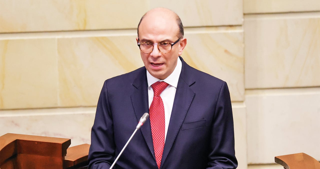 Carlos Camargo es quien más se ha medido en votos en la historia del Congreso y ha resultado victorioso: fue magistrado del CNE, defensor del Pueblo y ahora llegará a la Corte.