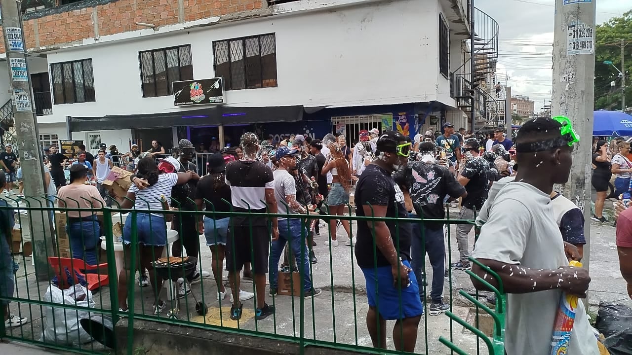 Con normalidad se desarrolla la popular verbena de Ulpiano Lloreda este miércoles, 1 de enero de 2025.