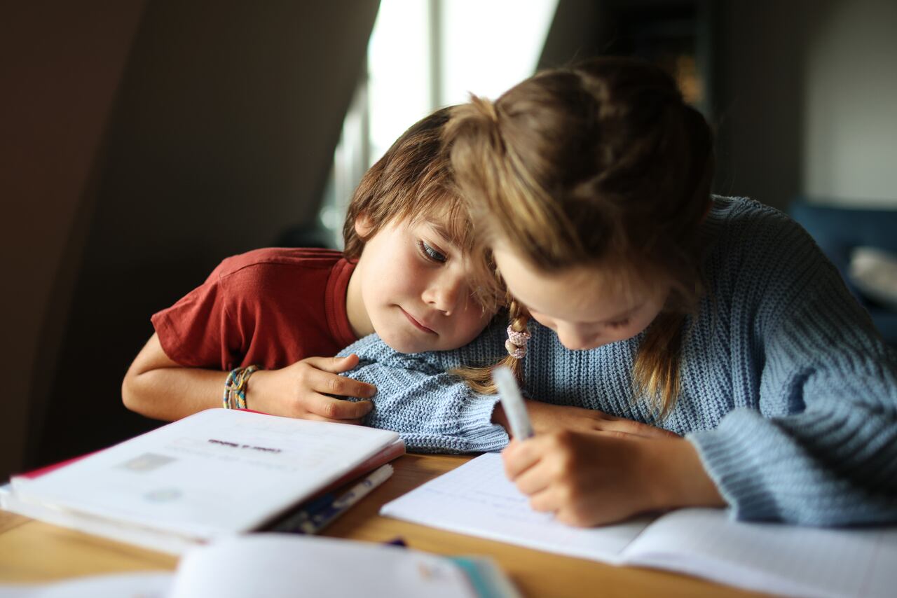 Según los algoritmos de IA, algunos nombres de niños están ligados a comportamientos positivos y otros a conductas problemáticas.