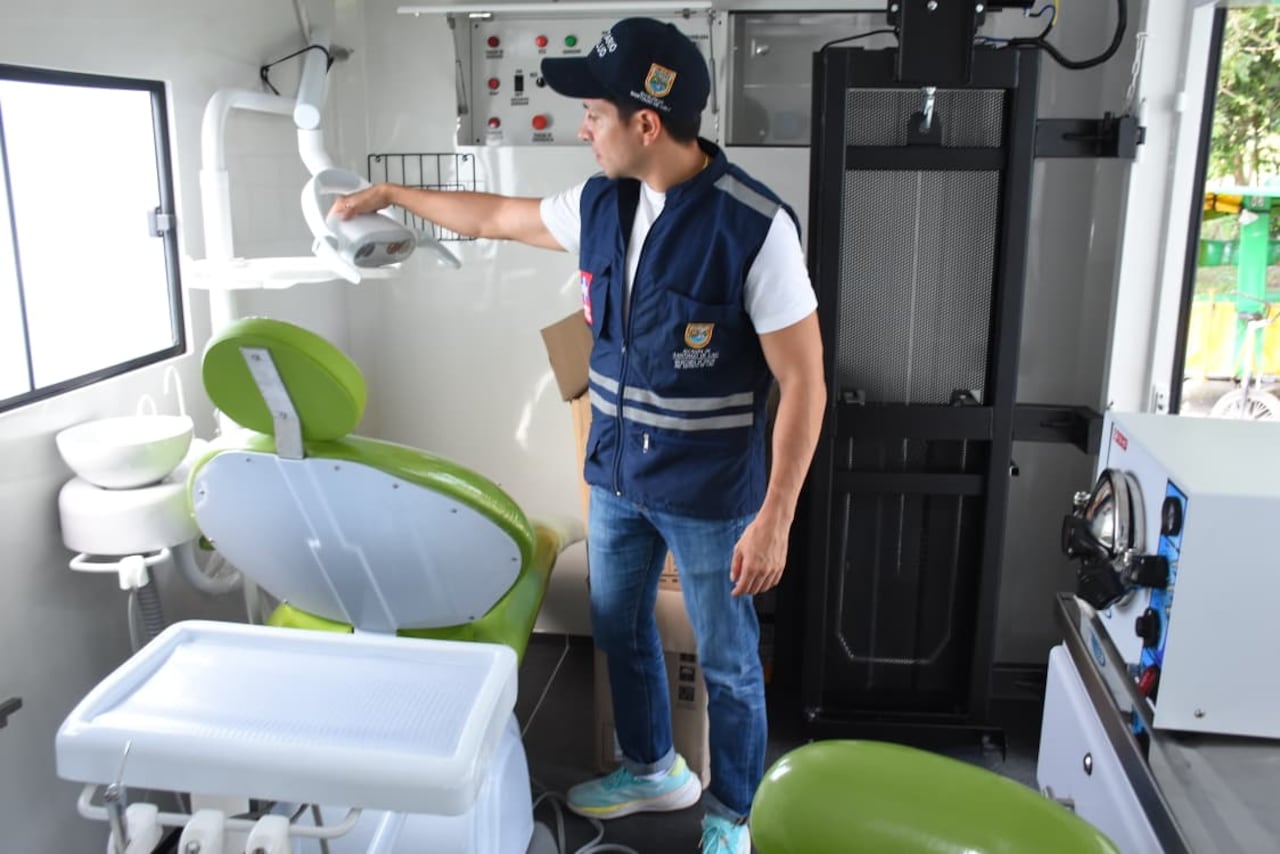 Unidad móvil médico-odontológica en Cali.