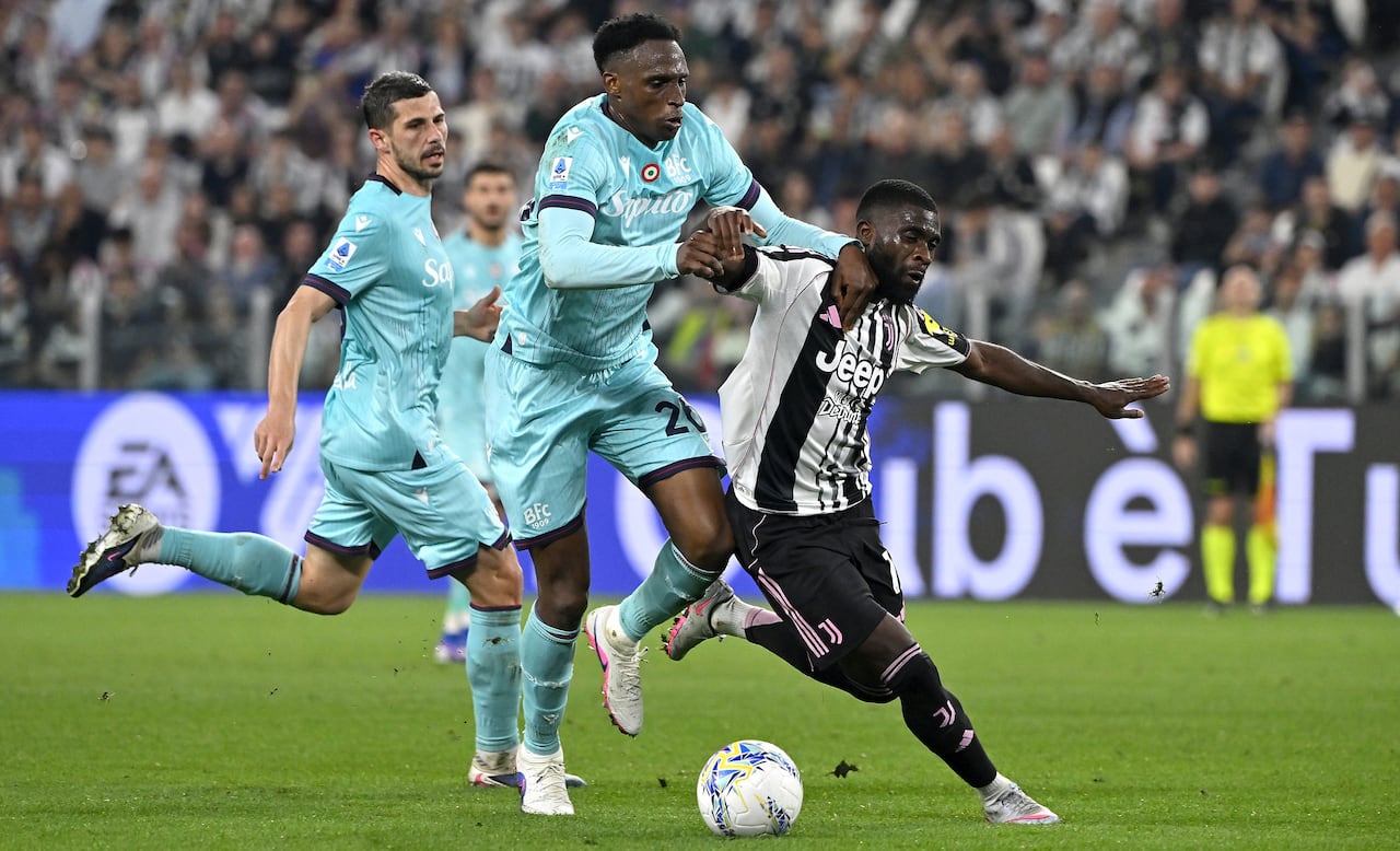 Jhon Lucumí enfrentado en Italia al que sería su nuevo equipo, Juventus