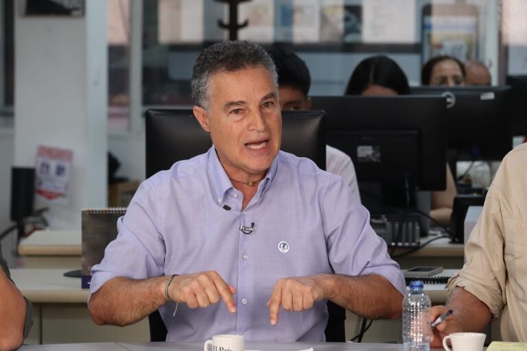 Aníbal Gaviria, precandidato presidencial en el conversatorio El Suroccidente Elige.